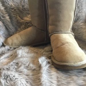 Minnetonka “Ugg” style boots, like new